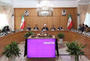 الرئيس الايراني يوضح سبب إقرار خطة تقنين الوقود