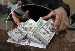 پیش‌بینی قیمت دلار دوشنبه ۶ مهر ۱۴۰۵؛ بازار در انتظار مشخص شدن مسیر مذاکرات