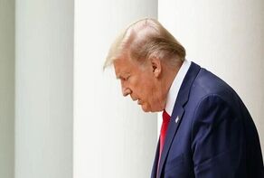 Economist Warns of a Time Bomb: Why Did Trump Suddenly Back Away From Attacking Iran?