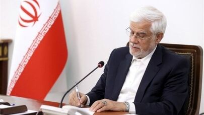 عارف یهنئ المنتخب الإیرانی للشباب بإنجازه فی بطولة العالم للمصارعة الحرة

