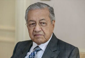 ماهاتیر محمد استعفا کرد