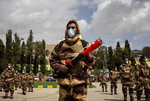 من ضمن تشييد مستشفى بسعة 2000 سرير.. مشاركة واسعة للجيش الايراني في مكافحة كورونا