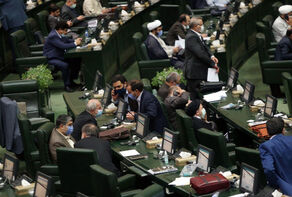 البرلمان الايراني يصادق على قانون 