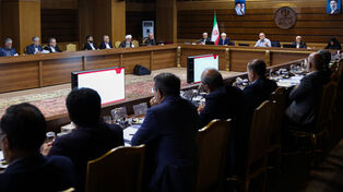 President Pezeshkian urges unity, focus on public needs amid economic war