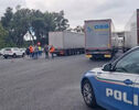 נהגי משאיות איטלקיים מוחים על מחירי דלק גבוהים, ומשבשים את שרשראות האספקה.