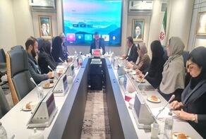 غریب آبادی یلتقی مجلس اتحاد رائدات الأعمال فی دول 