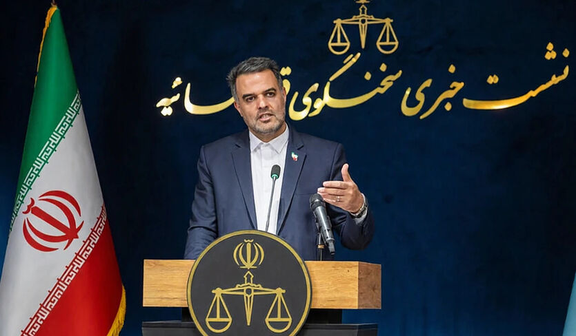  کاظمی: تنها ۱۳ بانک کشور از استاندارد کفایت سرمایه برخوردارند / امکان وصول ۱۱۴ هزار میلیارد تومان از مطالبات بانک مرکزی از بانک ایران‌زمین