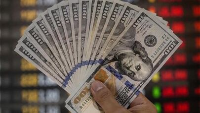 پیش‌ بینی قیمت دلار دوشنبه ۱۳ مهر ۱۴۰۵/ دلار برای عبور از کریدور ۲۷ آماده می‌شود